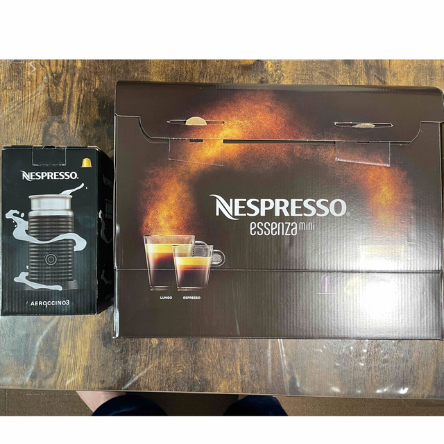 NESPRESSO(ネスプレッソ)のNESPRESSO essenza mini & AEROCCINO3 スマホ/家電/カメラの調理家電(エスプレッソマシン)の商品写真