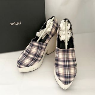 スナイデル(SNIDEL)のsnidel バイカラーソールパンプス(ハイヒール/パンプス)