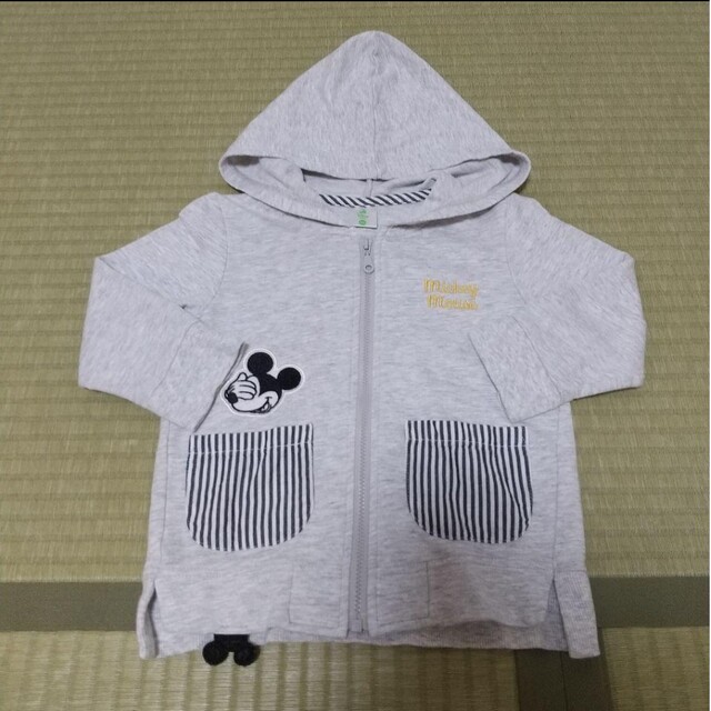 Disney(ディズニー)のディズニー/パーカー キッズ/ベビー/マタニティのキッズ服男の子用(90cm~)(ジャケット/上着)の商品写真