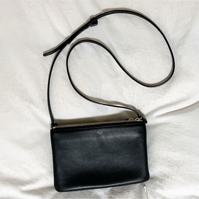 【新品】 - celine 美品✨Celine (ブラック/スモール)保存袋付き トリオバッグ  セリーヌ ショルダーバッグ