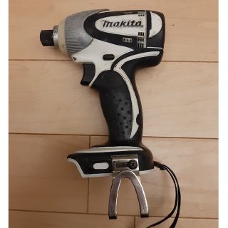 マキタ(Makita)のマキタ　インパクトドライバ　TD130D 14.4V　本体のみ　動作確認済み(工具)