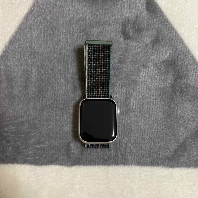 第2世代】Apple Watch SE 40mm GPSモデル-