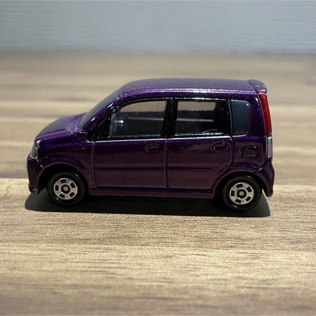 Takara Tomy(タカラトミー)のトミカ　ダイハツ　ムーヴ　カスタム　No.20 エンタメ/ホビーのおもちゃ/ぬいぐるみ(ミニカー)の商品写真