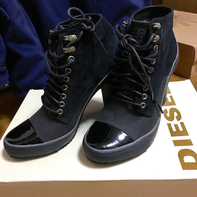 DIESEL(ディーゼル)のDIESEL レースアップブーツ レディースの靴/シューズ(ブーツ)の商品写真