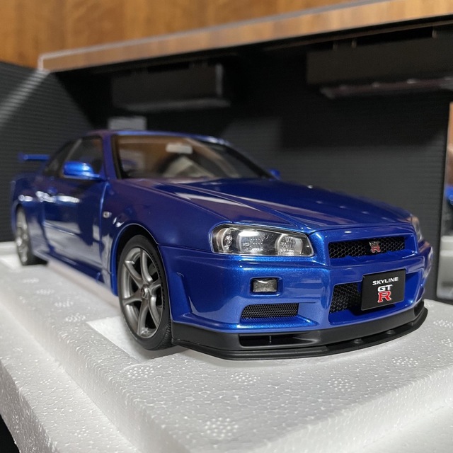 未展示品 オートアート 1/18 スカイラインGT-R R34 VスペックII