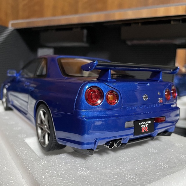 【タイムセール】オートアート　スカイラインGTR　R34　VスペックⅡ