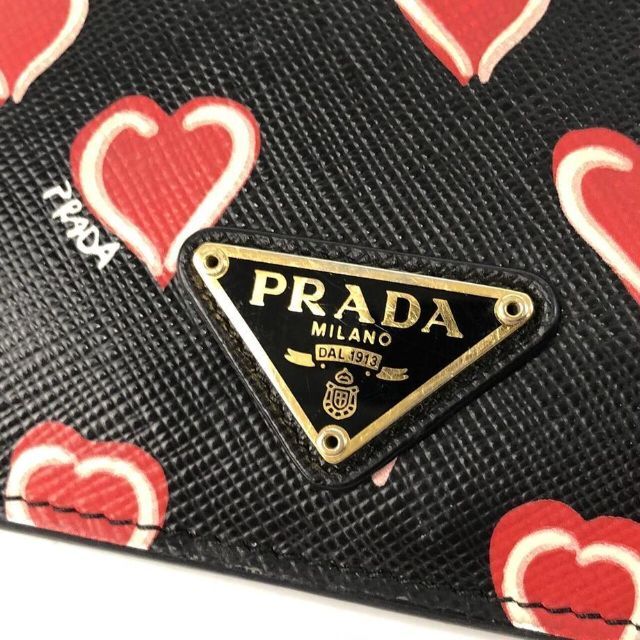 全国宅配無料 その他 プラダ ゴールド1枚 PRADA プラダ ロゴプレート