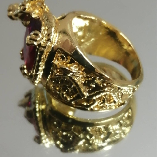 【SALE】リング メンズ  ゴールド レッド ドラゴン 龍 指輪 20号 メンズのアクセサリー(リング(指輪))の商品写真