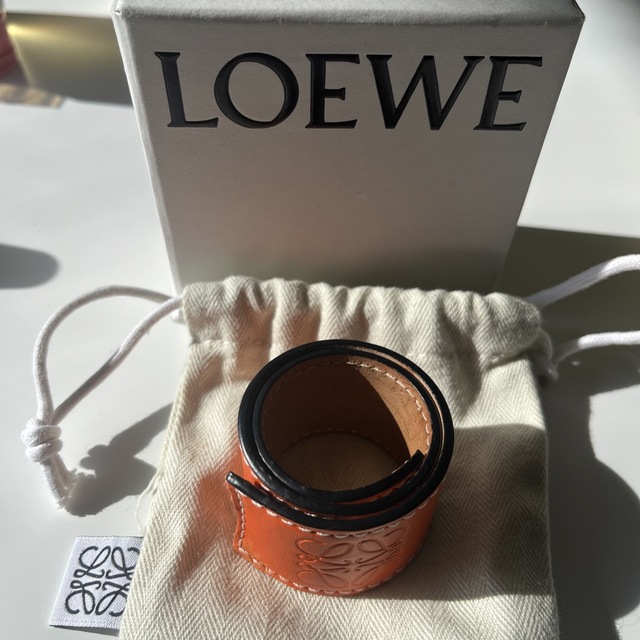 超美品 LOEWE ロエベ スモール スラップ ブレスレット レザー オレンジ