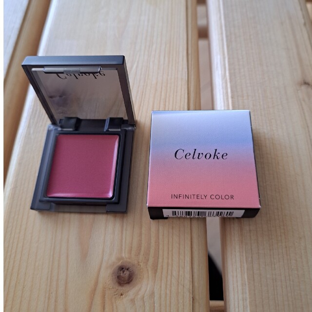 Celvoke(セルヴォーク)のセルヴォーク　インフィニトリーカラー コスメ/美容のベースメイク/化粧品(アイシャドウ)の商品写真