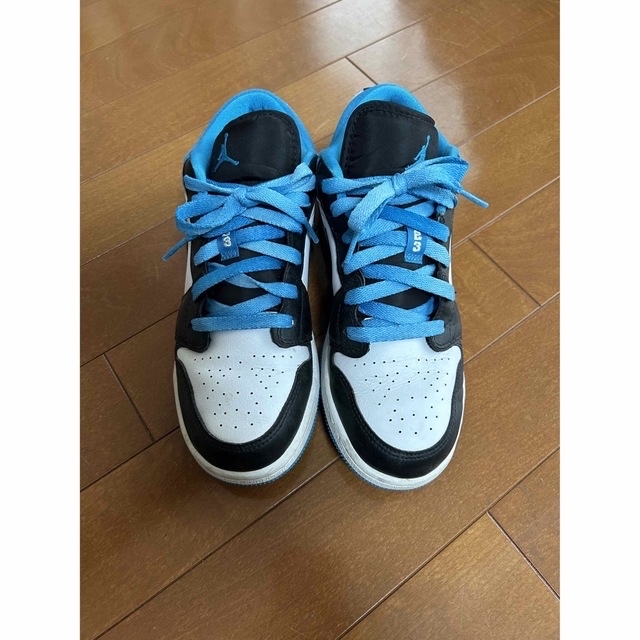 Jordan Brand（NIKE）(ジョーダン)のNIKE エアジョーダン1 LOW 23.5 レディースの靴/シューズ(スニーカー)の商品写真