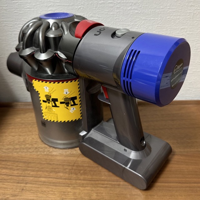 Dyson(ダイソン)のDyson SV11コードレスクリーナー スマホ/家電/カメラの生活家電(掃除機)の商品写真