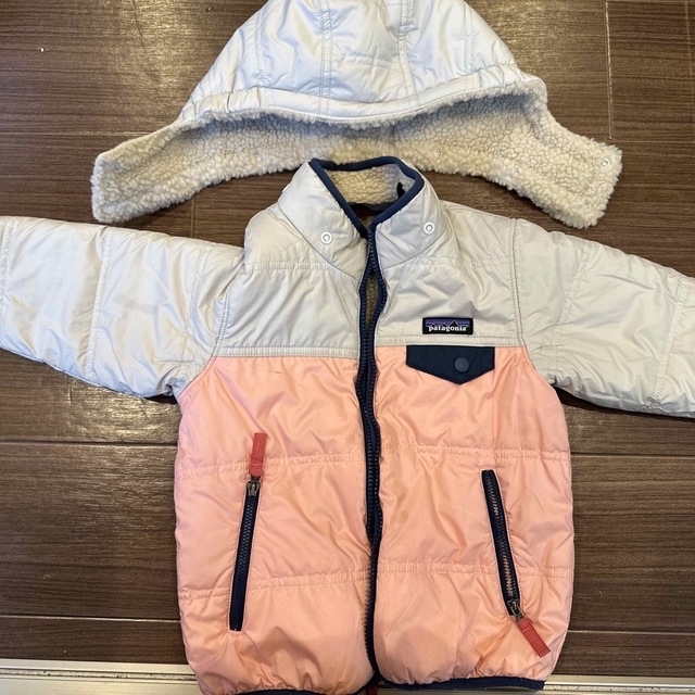掲載3/18まで!美品!パタゴニア リバーシブルジャケット 4T egool.com.br
