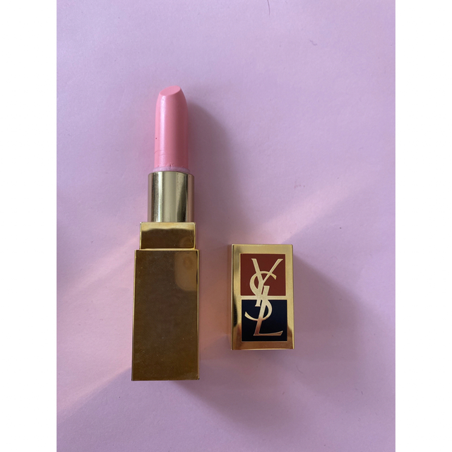 Yves Saint Laurent(イヴサンローラン)のイブサンローラン　口紅　未使用品 コスメ/美容のベースメイク/化粧品(口紅)の商品写真