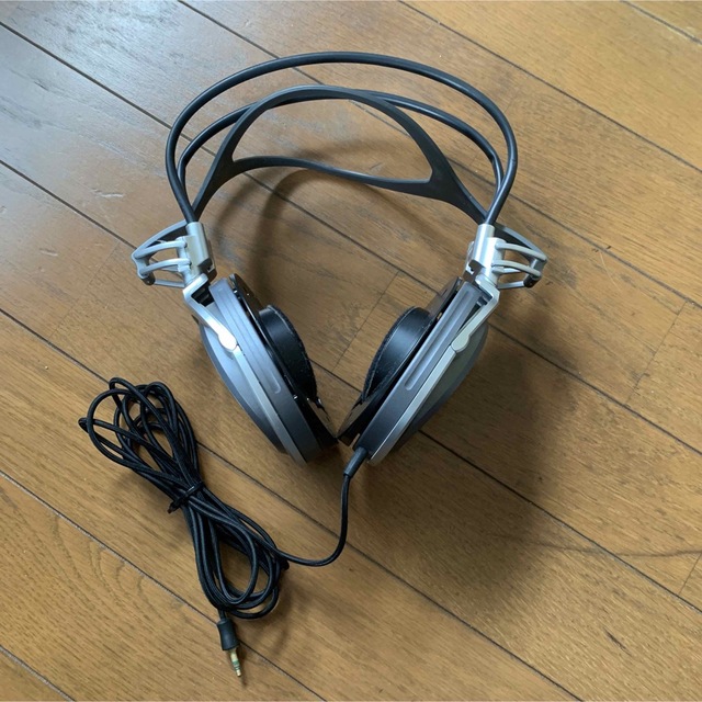 SONYヘッドフォン MDR-XD300 スマホ/家電/カメラのオーディオ機器(ヘッドフォン/イヤフォン)の商品写真