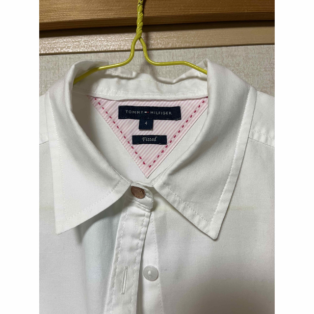 TOMMY HILFIGER(トミーヒルフィガー)のトミーヒルフィガー　シャツS レディースのトップス(シャツ/ブラウス(長袖/七分))の商品写真