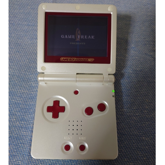 GBA　ゲームボーイアドバンスSPファミコンカラー