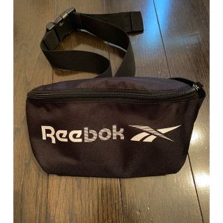 リーボック(Reebok)の【5月末処分・送料込み】Reebok　ウェストポーチ　ウェストバッグ(ボディバッグ/ウエストポーチ)