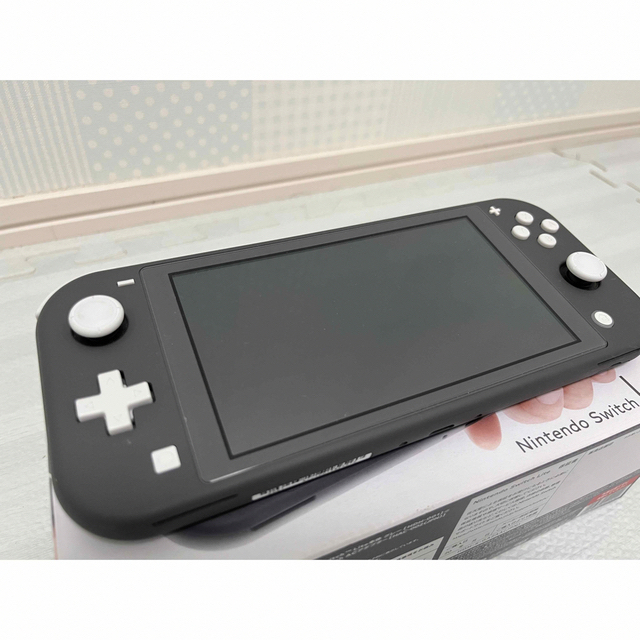 ニンテンドーSwitchライトNintendo