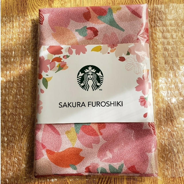 Starbucks Coffee(スターバックスコーヒー)のStarbucks Coffee　桜風呂敷 インテリア/住まい/日用品の日用品/生活雑貨/旅行(日用品/生活雑貨)の商品写真