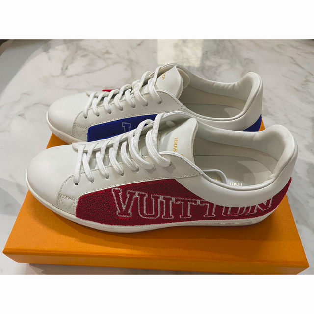 LOUIS VUITTON - Louis Vuitton スニーカー ヴィトンの通販 by LOUIS VUITTON - Louis Vuitton スニーカー ヴィトンの通販 by