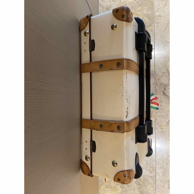 GLOBE-TROTTER(グローブトロッター)のglobe trotter スーツケース グローブトロッター　キャリーオン レディースのバッグ(スーツケース/キャリーバッグ)の商品写真
