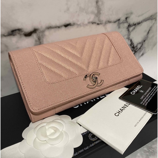 CHANEL(シャネル)の【未使用品☆29番台】CHANEL 長財布 マドモアゼル / ピンク レディースのファッション小物(財布)の商品写真