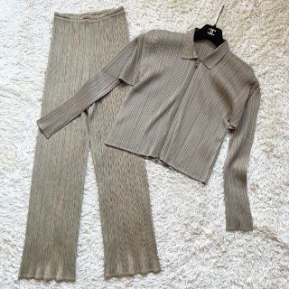 プリーツプリーズイッセイミヤケ(PLEATS PLEASE ISSEY MIYAKE)のPLEATS PLEASE 大きいサイズ3 セットアップ 変形ジャケット パンツ(セット/コーデ)