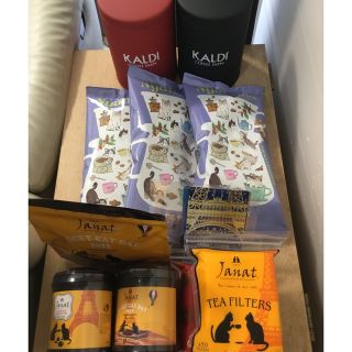 カルディ(KALDI)のカルディ　ニャンコーヒー・ねこの日紅茶・キャニスター缶・卓上カレンダー➕おまけ(コーヒー)