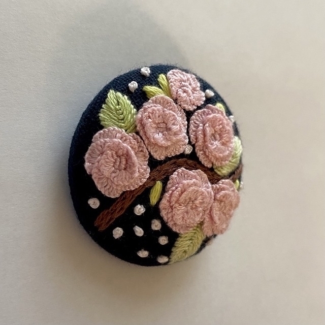 ハンドメイド 八重桜の刺繍ブローチ No.25 2