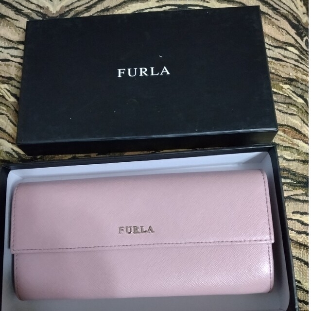 値下げしました♪新品！FURLA　長財布