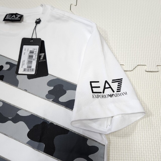 EMPORIO ARMANI EA7(エンポリオアルマーニイーエーセブン)のEA7 エンポリオアルマーニ ロゴプリント 半袖Tシャツ 新品タグ付き メンズのトップス(Tシャツ/カットソー(半袖/袖なし))の商品写真