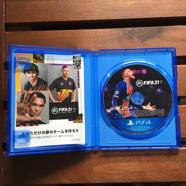 FIFA 21 PS4 エンタメ/ホビーのゲームソフト/ゲーム機本体(家庭用ゲームソフト)の商品写真