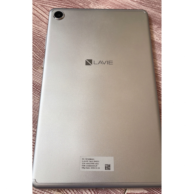 NEC(エヌイーシー)のNEC LAVIE Tab E 8型 PC-TE508KAS シルバー スマホ/家電/カメラのPC/タブレット(タブレット)の商品写真