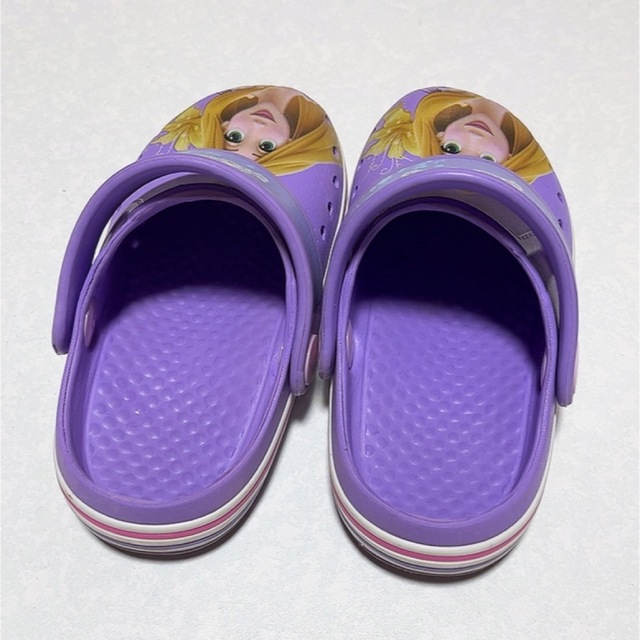 Disney(ディズニー)のクロックス風サンダル　15cm ラプンツェル キッズ/ベビー/マタニティのキッズ靴/シューズ(15cm~)(サンダル)の商品写真