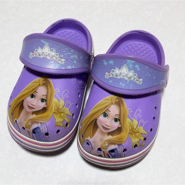 Disney(ディズニー)のクロックス風サンダル　15cm ラプンツェル キッズ/ベビー/マタニティのキッズ靴/シューズ(15cm~)(サンダル)の商品写真