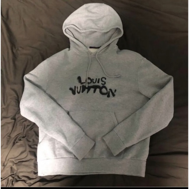 珍しい LOUIS VUITTON ルイヴィトン ネオンワーキングマンフーディー