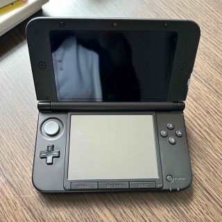 ニンテンドウ(任天堂)のNintendo 3DS LL ブラック 充電器付き(携帯用ゲーム機本体)