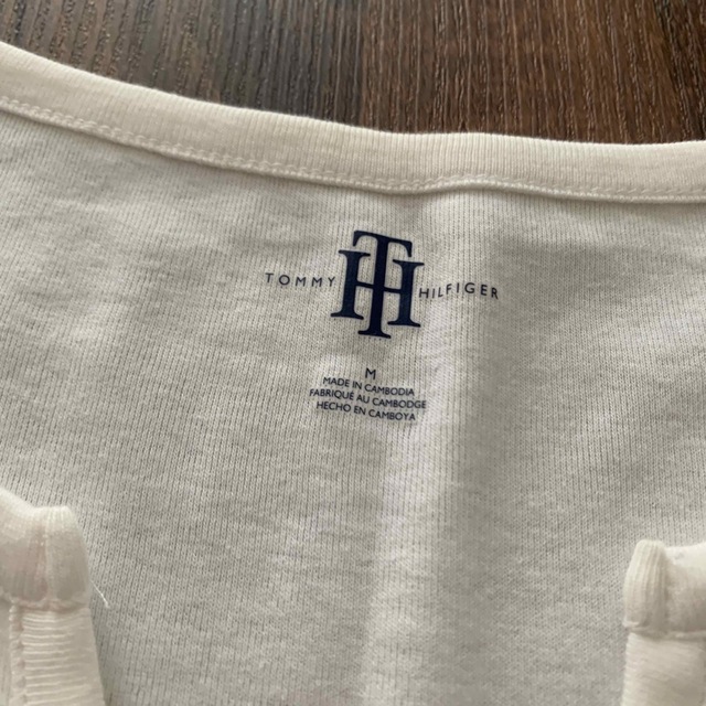 TOMMY HILFIGER(トミーヒルフィガー)のトミーヒルフィガー 半袖 白色 レディースのトップス(Tシャツ(半袖/袖なし))の商品写真