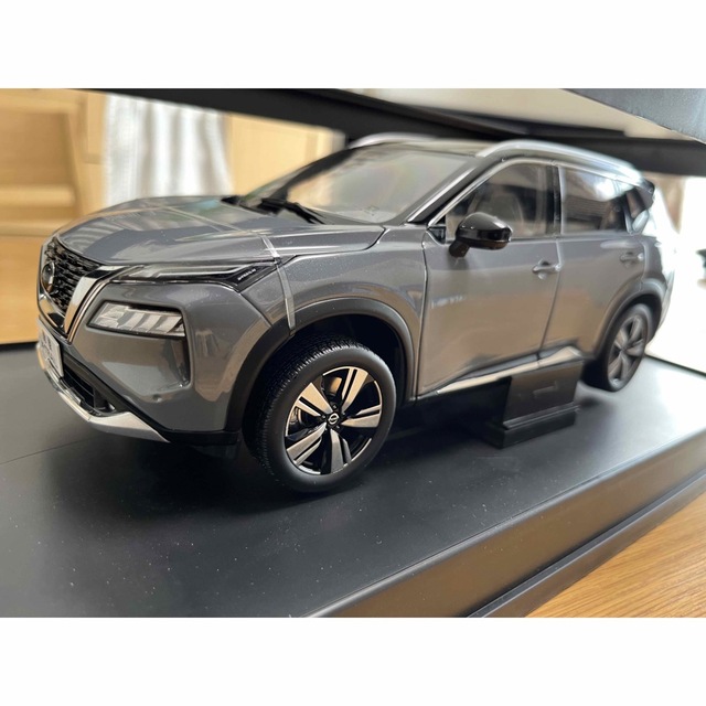 日産(ニッサン)の1/18 X-TRAIL NISSAN 日産 エクストレイル ダイキャスト エンタメ/ホビーのおもちゃ/ぬいぐるみ(ミニカー)の商品写真