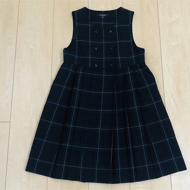 BURBERRY(バーバリー)の130㎝　バーバリーロンドンフォーマルプリーツワンピース キッズ/ベビー/マタニティのキッズ服女の子用(90cm~)(ワンピース)の商品写真