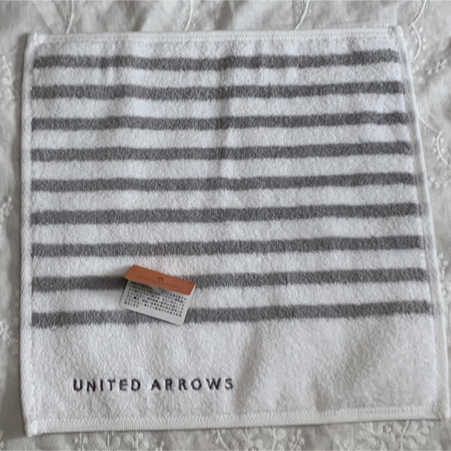 UNITED ARROWS(ユナイテッドアローズ)の【新品】ユナイテッドアローズ　タオルハンカチ　2枚　① レディースのファッション小物(ハンカチ)の商品写真