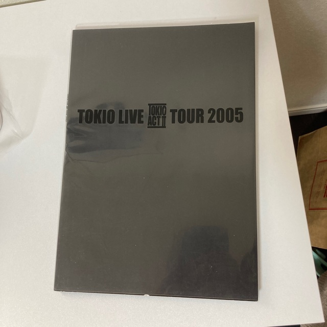 TOKIO(トキオ)の【貴重】TOKIO LIVE TOUR 2005 ACTⅡ パンフレット エンタメ/ホビーのタレントグッズ(アイドルグッズ)の商品写真