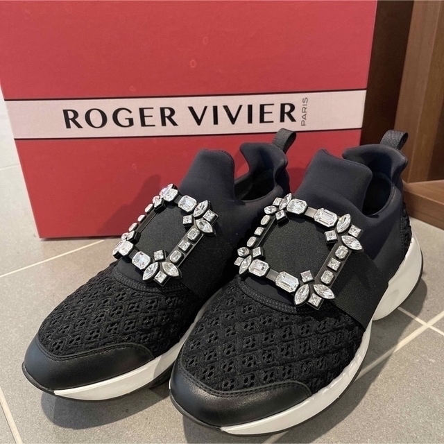 ROGER VIVIER(ロジェヴィヴィエ)のロジェヴィヴィエ　ヴィヴラン　ストラスバックル　36.5 レディースの靴/シューズ(スニーカー)の商品写真