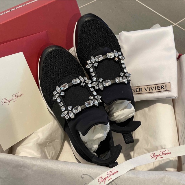 ROGER VIVIER(ロジェヴィヴィエ)のロジェヴィヴィエ　ヴィヴラン　ストラスバックル　36.5 レディースの靴/シューズ(スニーカー)の商品写真