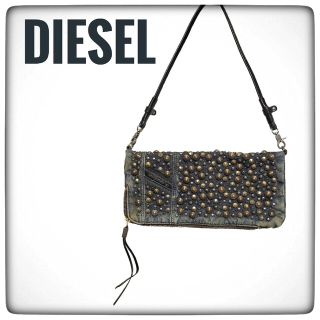 ディーゼル(DIESEL)の個性的♪【DIESEL】スタッズ好きにはたまらない！クラッチバッグ くすみデニム(クラッチバッグ)