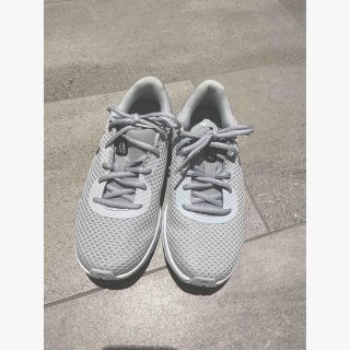 アンダーアーマー(UNDER ARMOUR)のUNDER ARMOUR スニーカー(スニーカー)