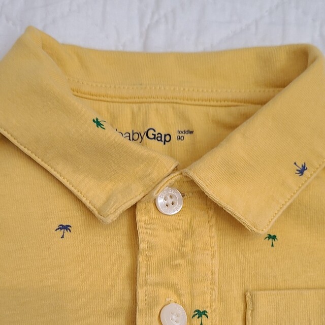 babyGAP(ベビーギャップ)のGAP　シャツ　90 キッズ/ベビー/マタニティのキッズ服男の子用(90cm~)(Tシャツ/カットソー)の商品写真