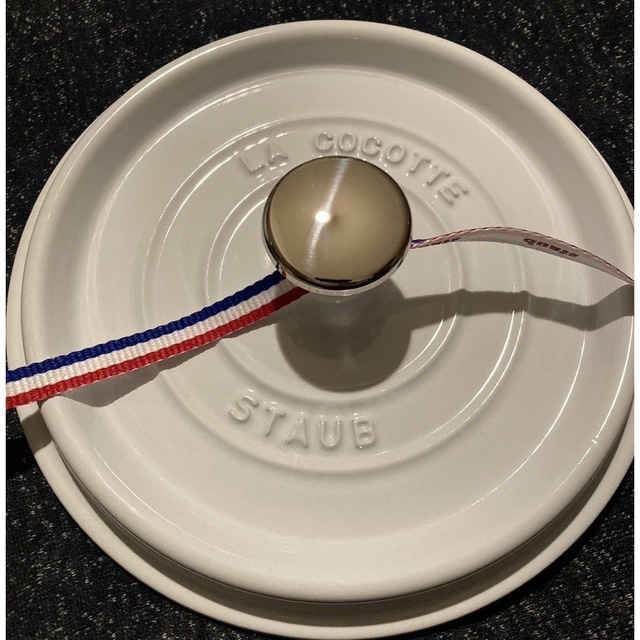 残り1点・希少カラー》staub ココット 18cm ピュアホワイト