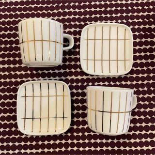 マリメッコ(marimekko)のmarimekko マリメッコ　Tiiliskivi カップ＋プレート2set(食器)